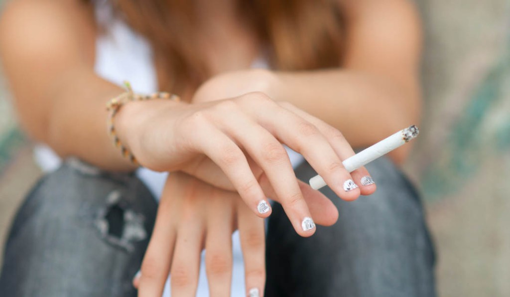 Anak Ketahuan Merokok, Apa yang Harus Dilakukan Orang&nbsp;Tua?